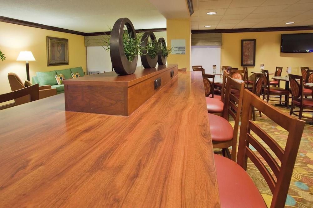 Holiday Inn Express Lynchburg By Ihg Kültér fotó