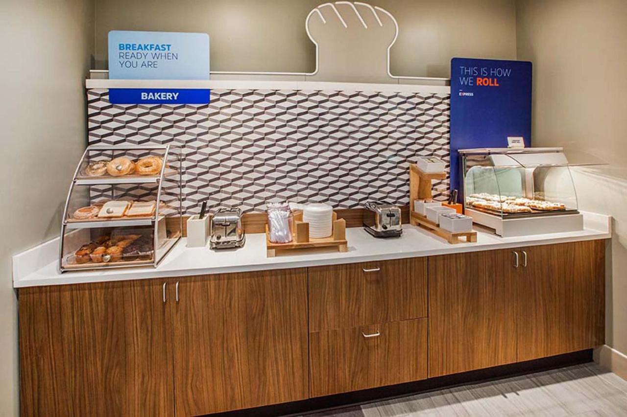 Holiday Inn Express Lynchburg By Ihg Kültér fotó